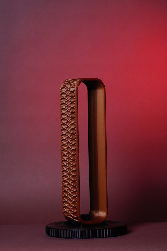 Headphone Stand of Interwoven Stability