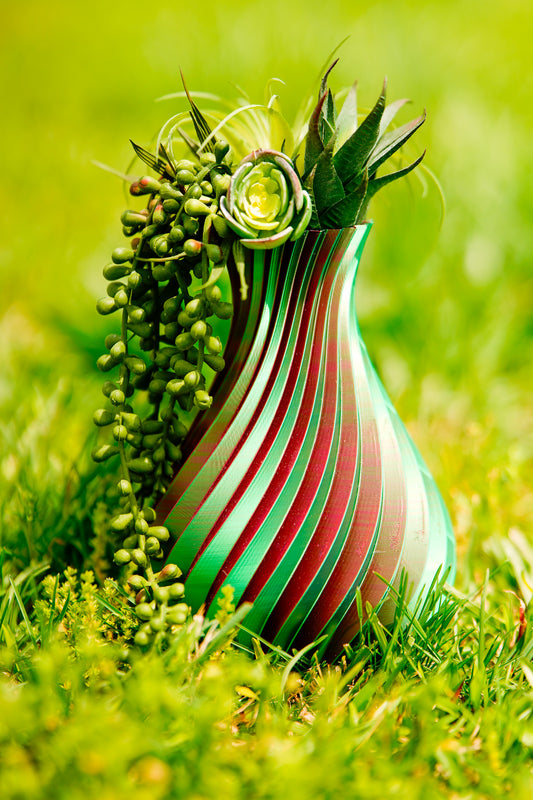 Swirled Vase – Vessel of the Aetherwinds