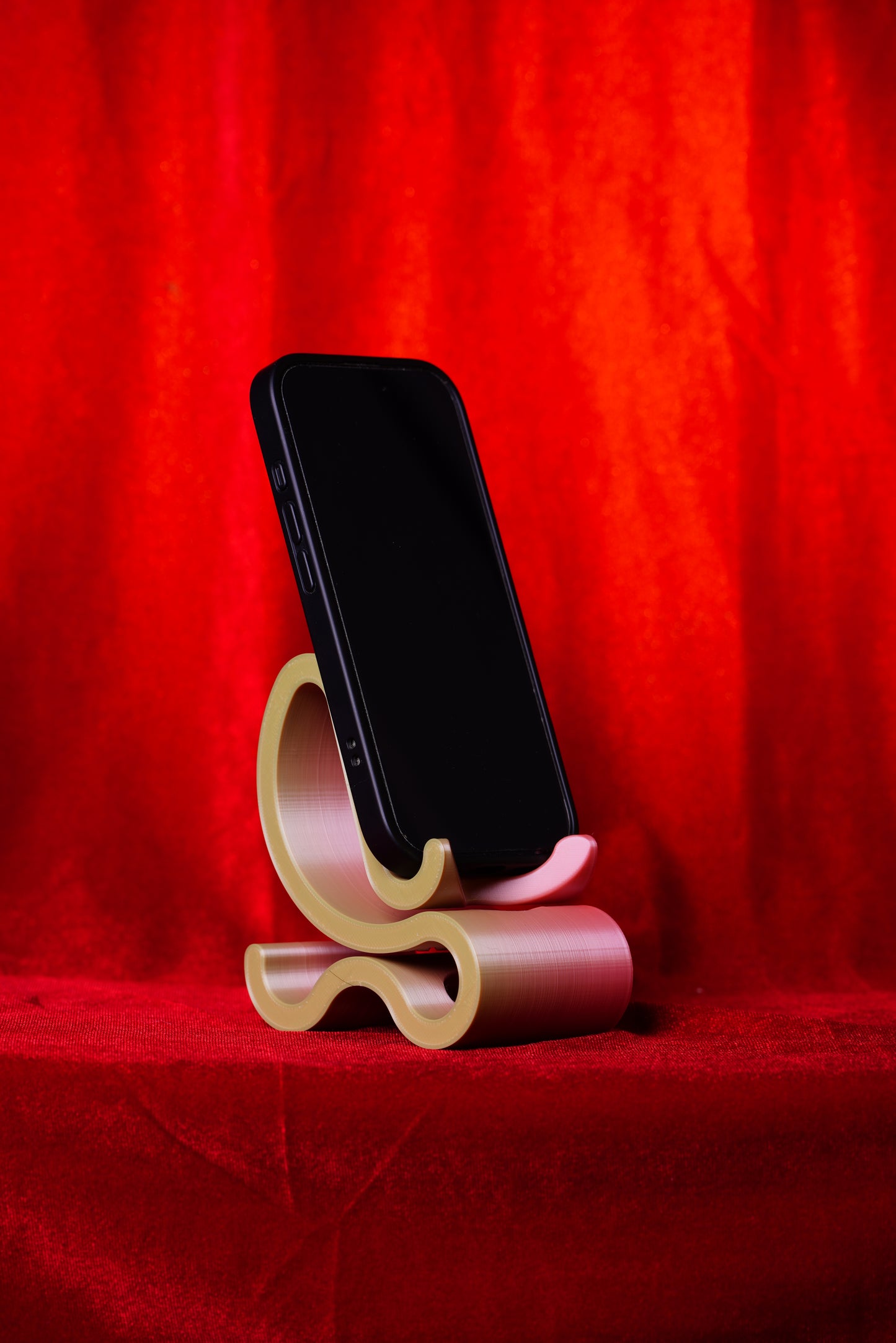 Phone Stand: Throne of Facets